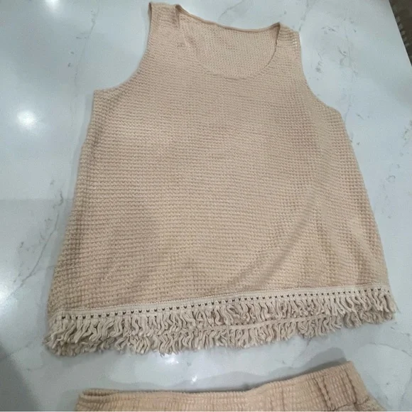 Amazon Beige Knit Fringe Tank and Shorts Set - Picture 7 of 15